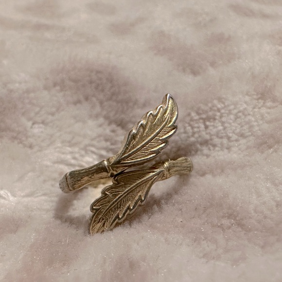 Jewelry Vintage Sarah Covington Gold Feather Ring Poshmark